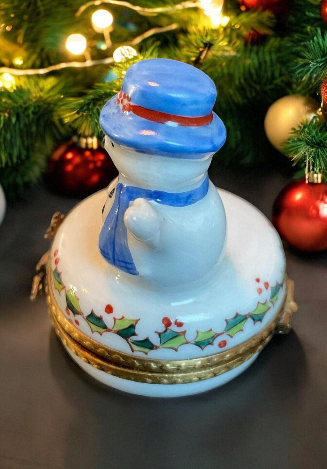 Limoges Peint Main Snowman In Blue Hat Christmas Trinket Box