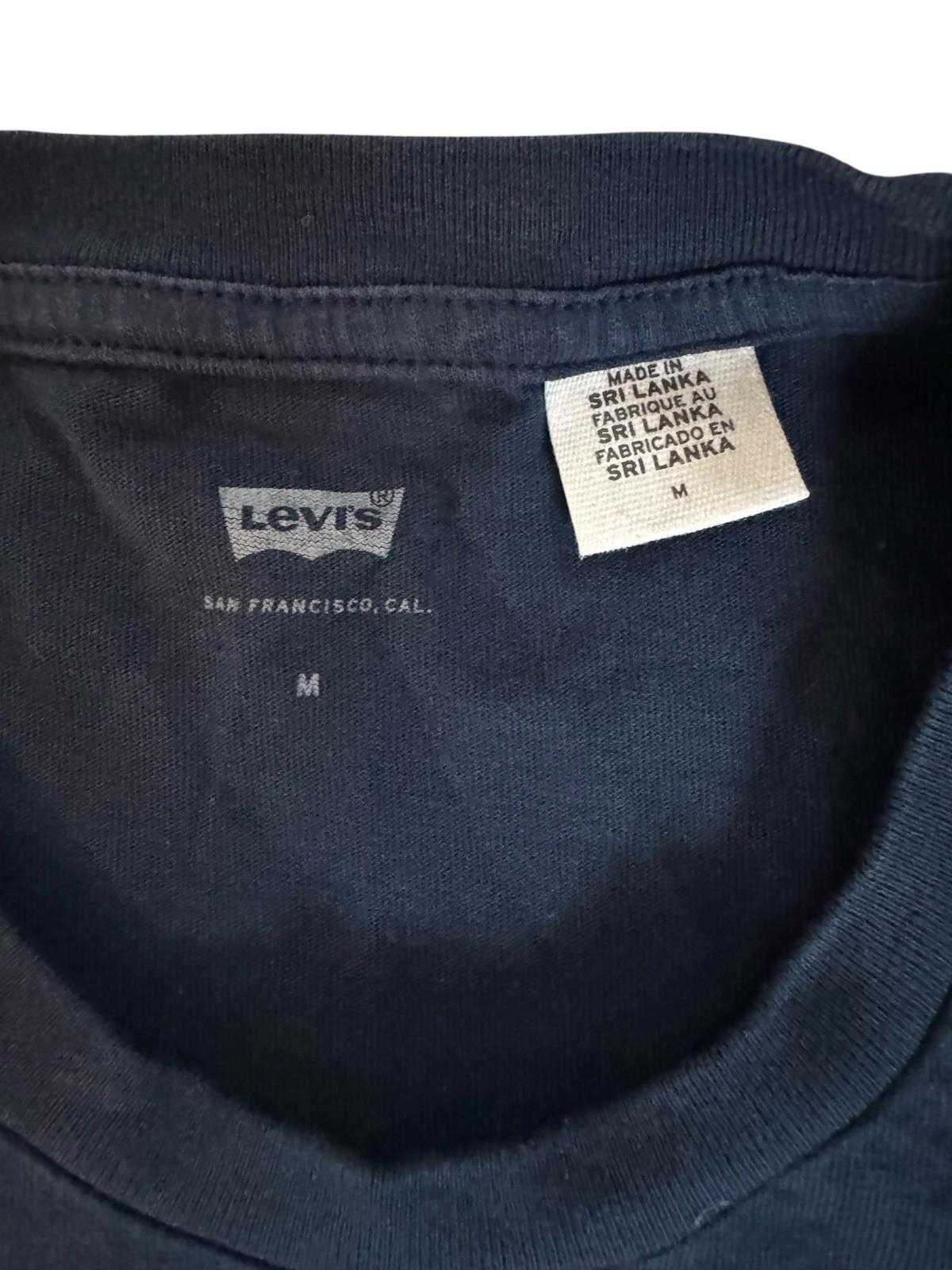 LEVIS 501 T-Shirt Blue With Red Letters Size Medium LEVIS Graphic Shirt
