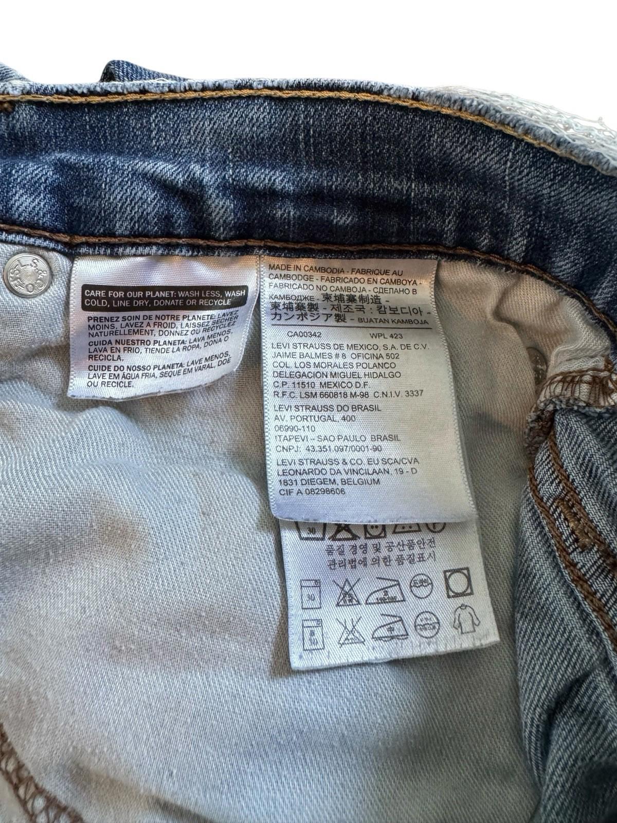 Levis Blue Jeans Size 36 x 30 Denim Well Worn And Soft Could Be 505 or 513