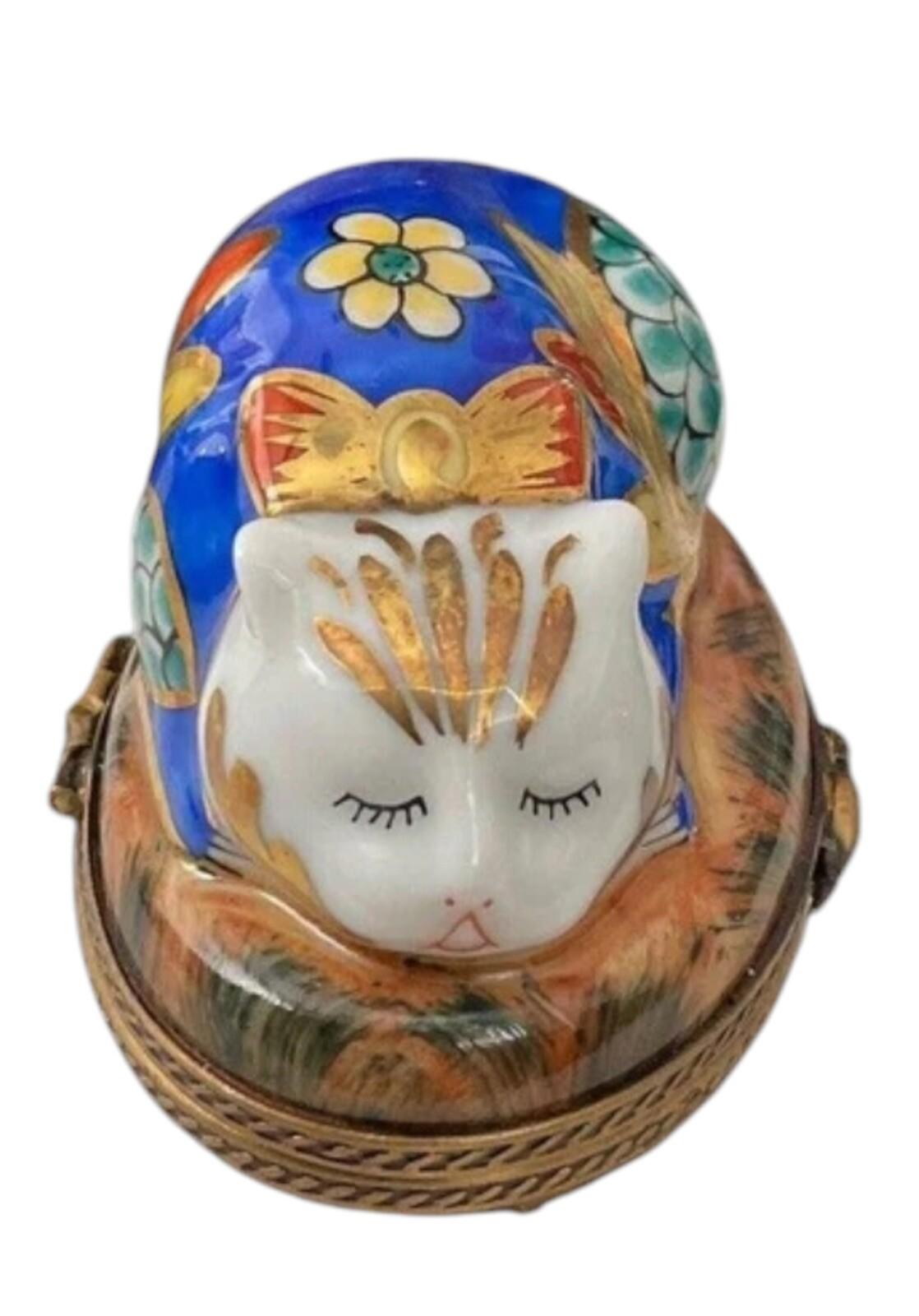 Limoges France Peint Main Sleeping Cat Trinket Box Chamart Exclusive