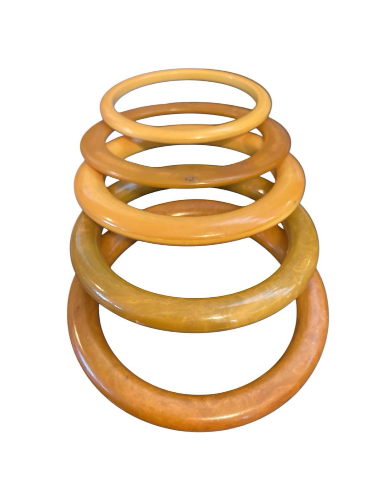 FIVE Vintage Bakelite Butterscotch Bangle Bracelets Amber/Green/Brown Art Deco