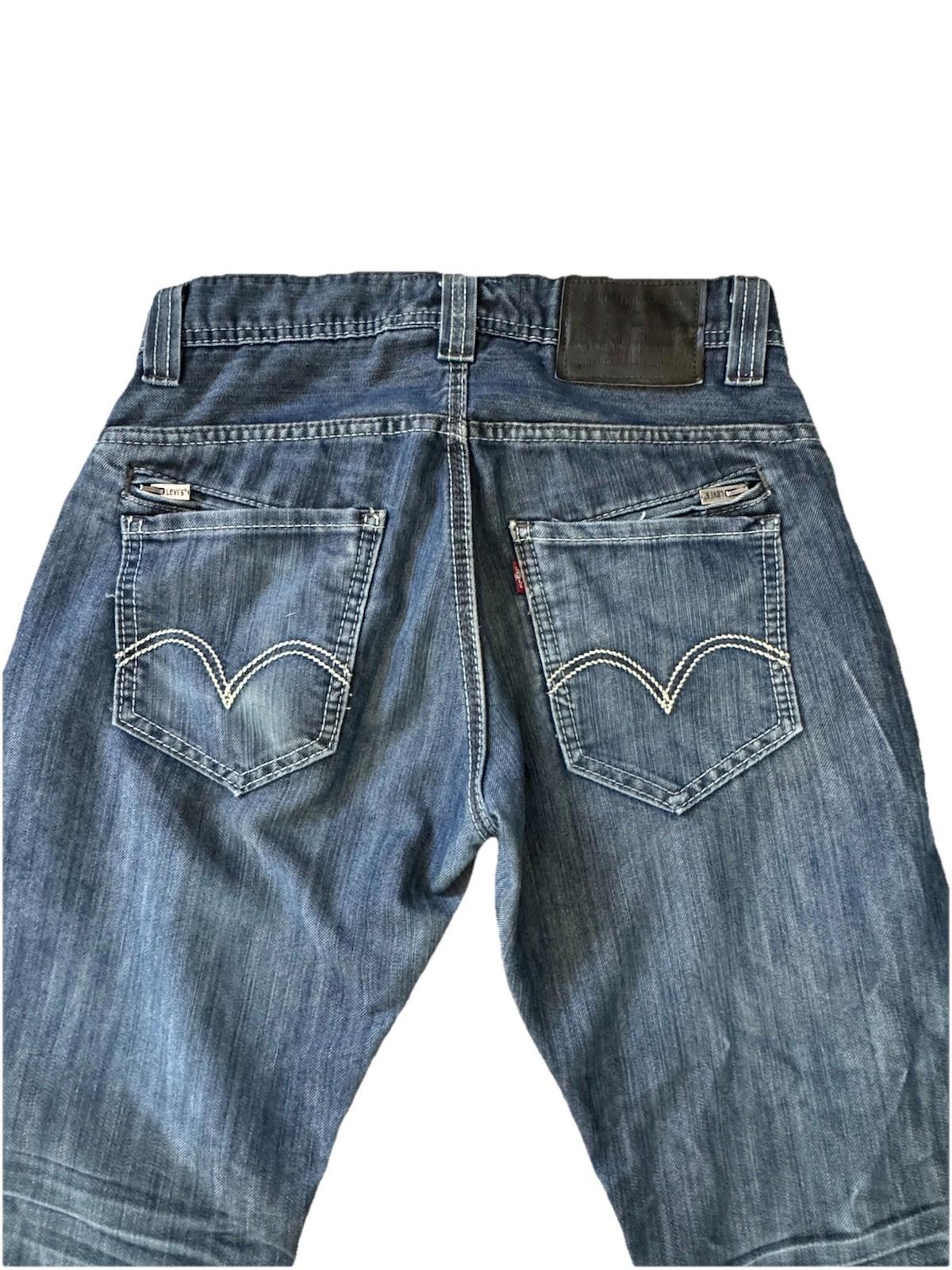 Levis 514 Slim Straight 29/32 Jeans Zippered Pockets Purple Stitching