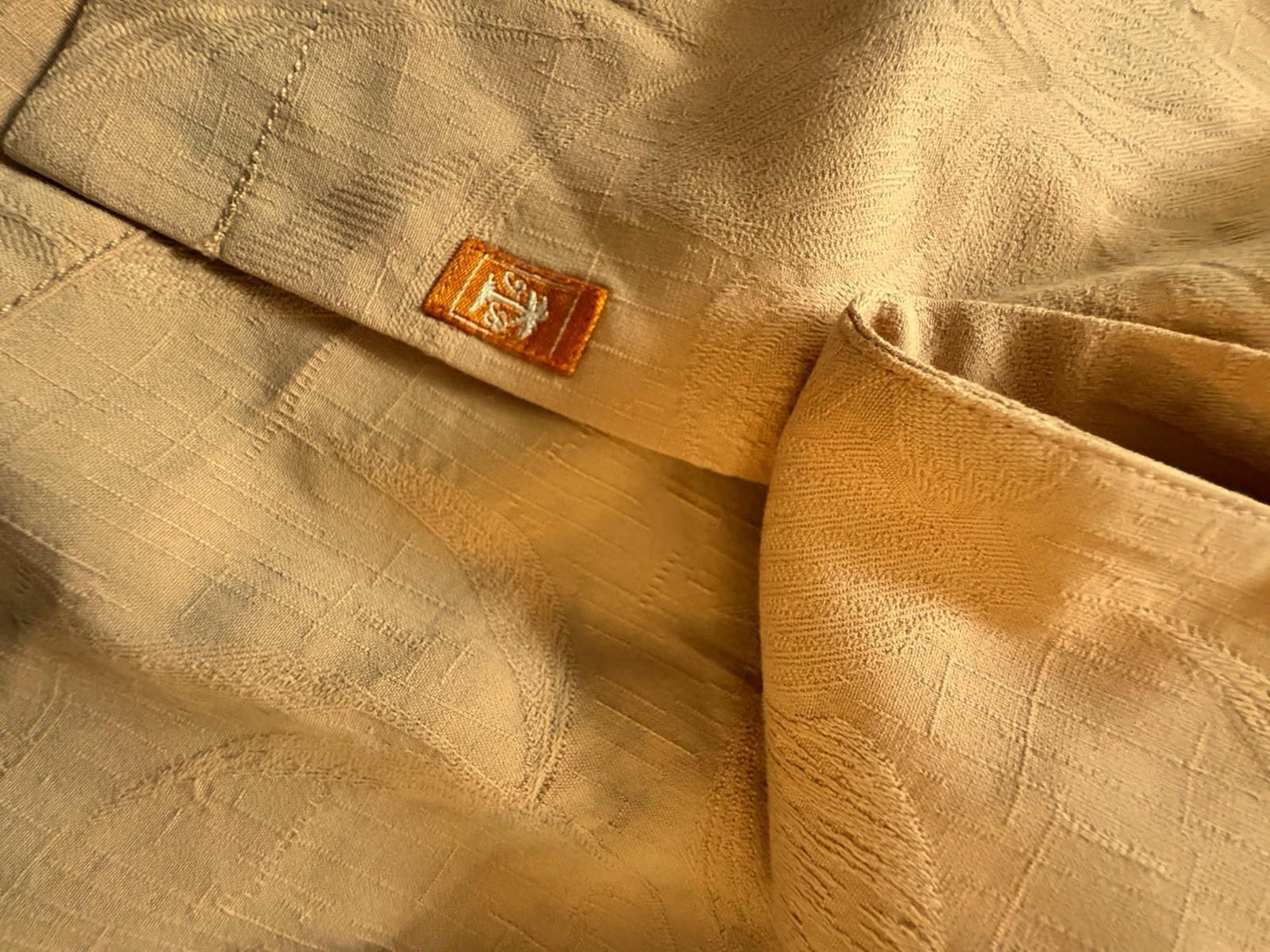 Tommy Bahama 100% Silk Incredible Hawaiian Aloha Mens Button Down Shirt XL