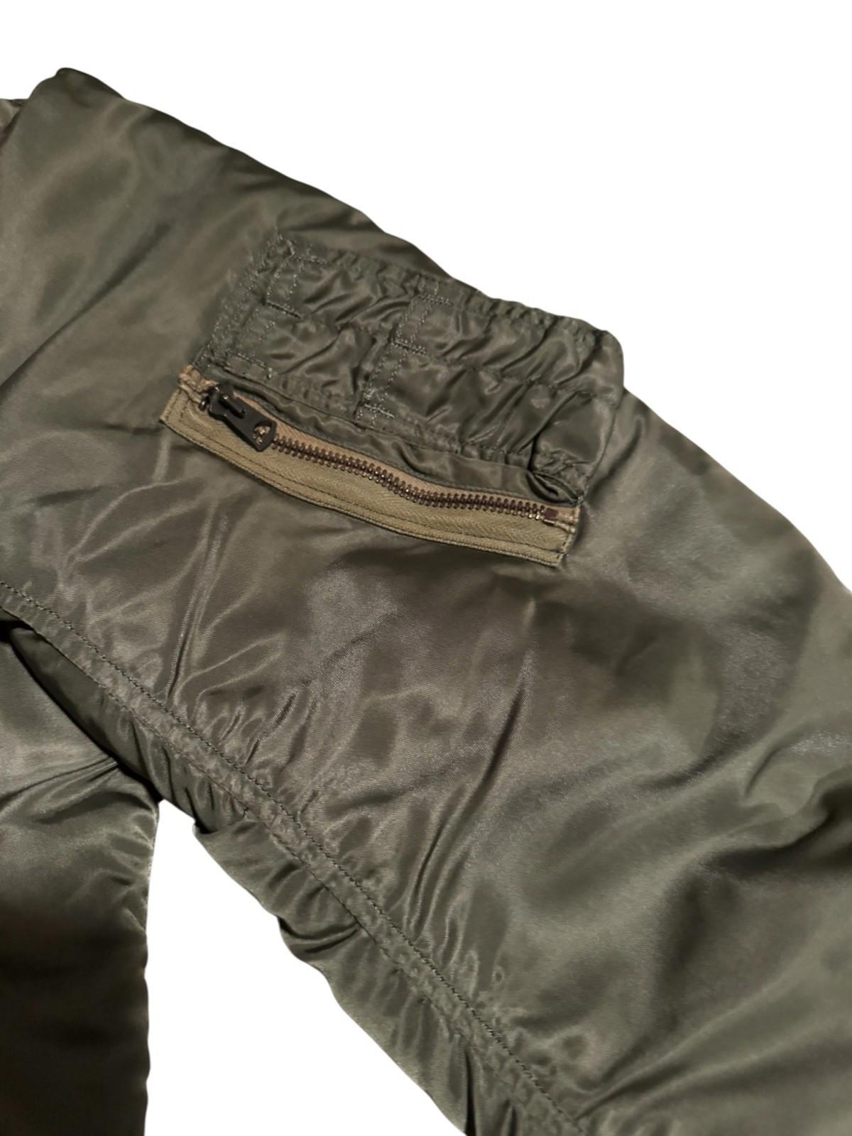 1970s Vietnam Women's Military Flight B-17B Nylon Bomber Jacket Scovill Medium