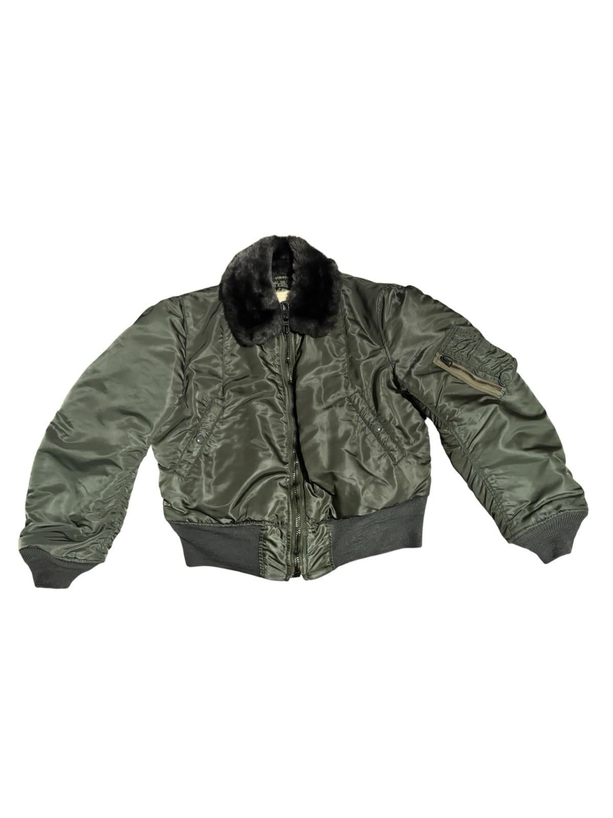 1970s Vietnam Women's Military Flight B-17B Nylon Bomber Jacket Scovill Medium