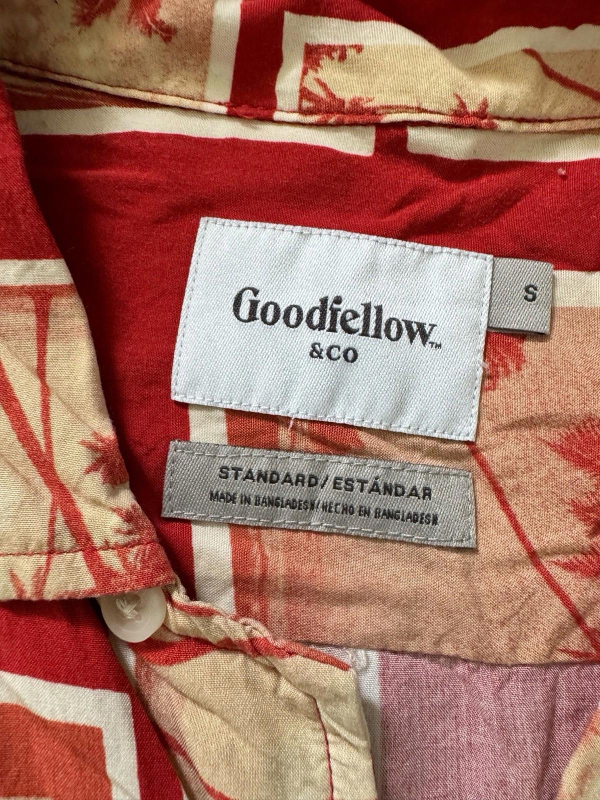 Goodfellow and Co Hawaiian Shirt Size Small Red Palm Trees