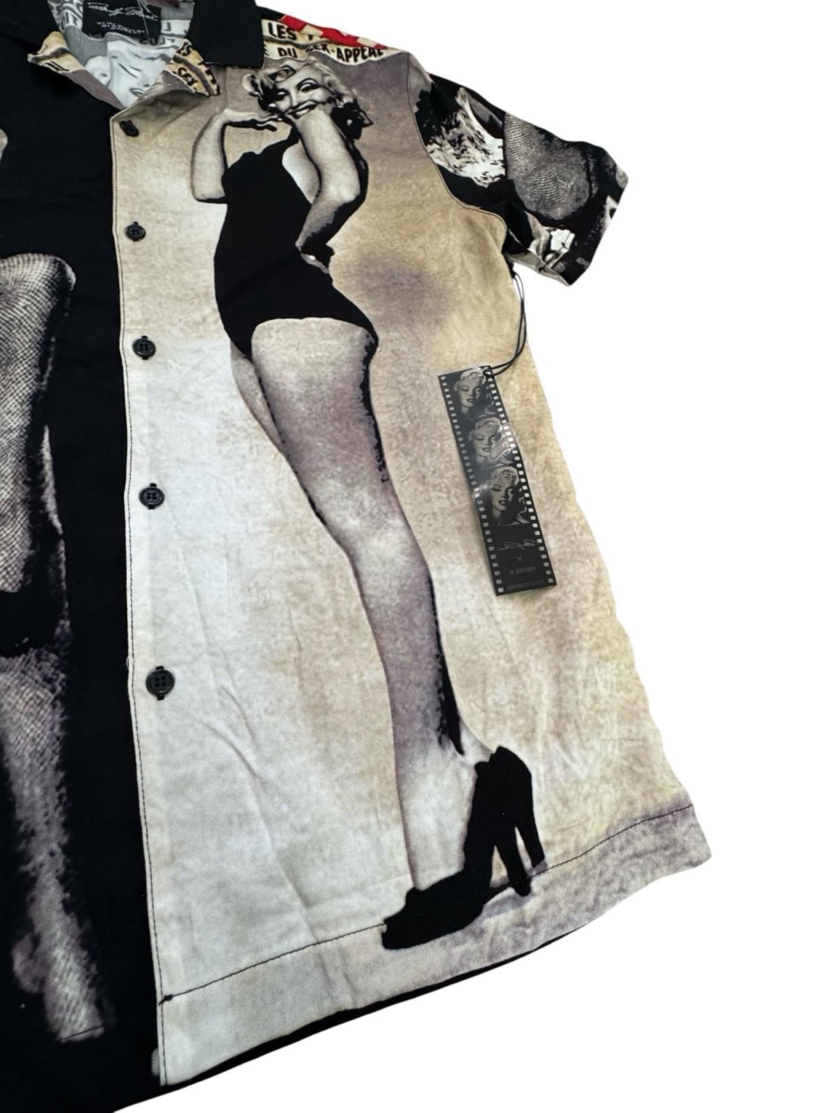 Forever 21 X Marilyn Monroe Mens Small Button Up Down Short Sleeve Shirt BNWT