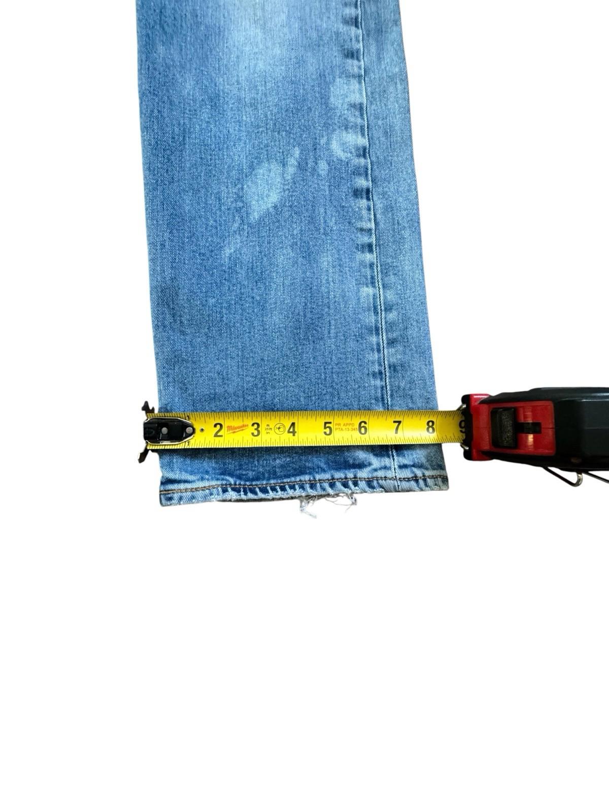 Levis 513 Blue Jeans Size 36 x 30 Denim With Tear