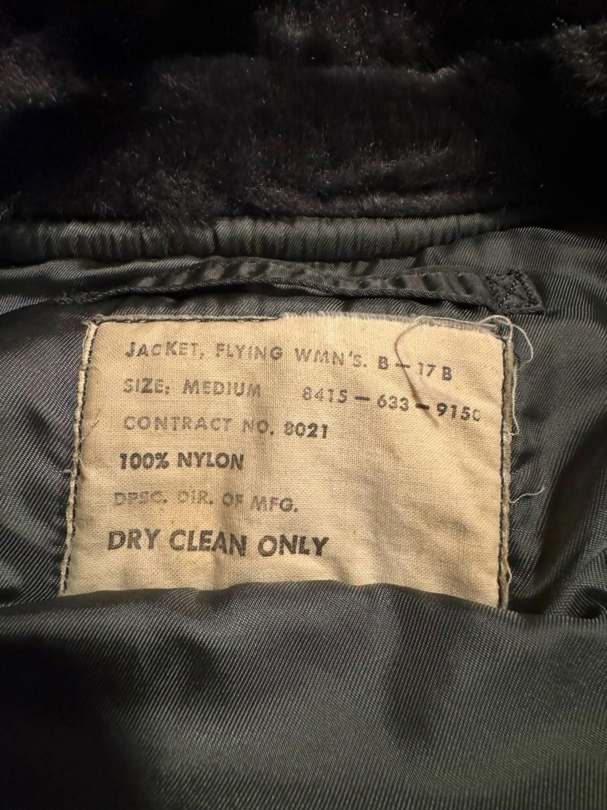 1970s Vietnam Women's Military Flight B-17B Nylon Bomber Jacket Scovill Medium