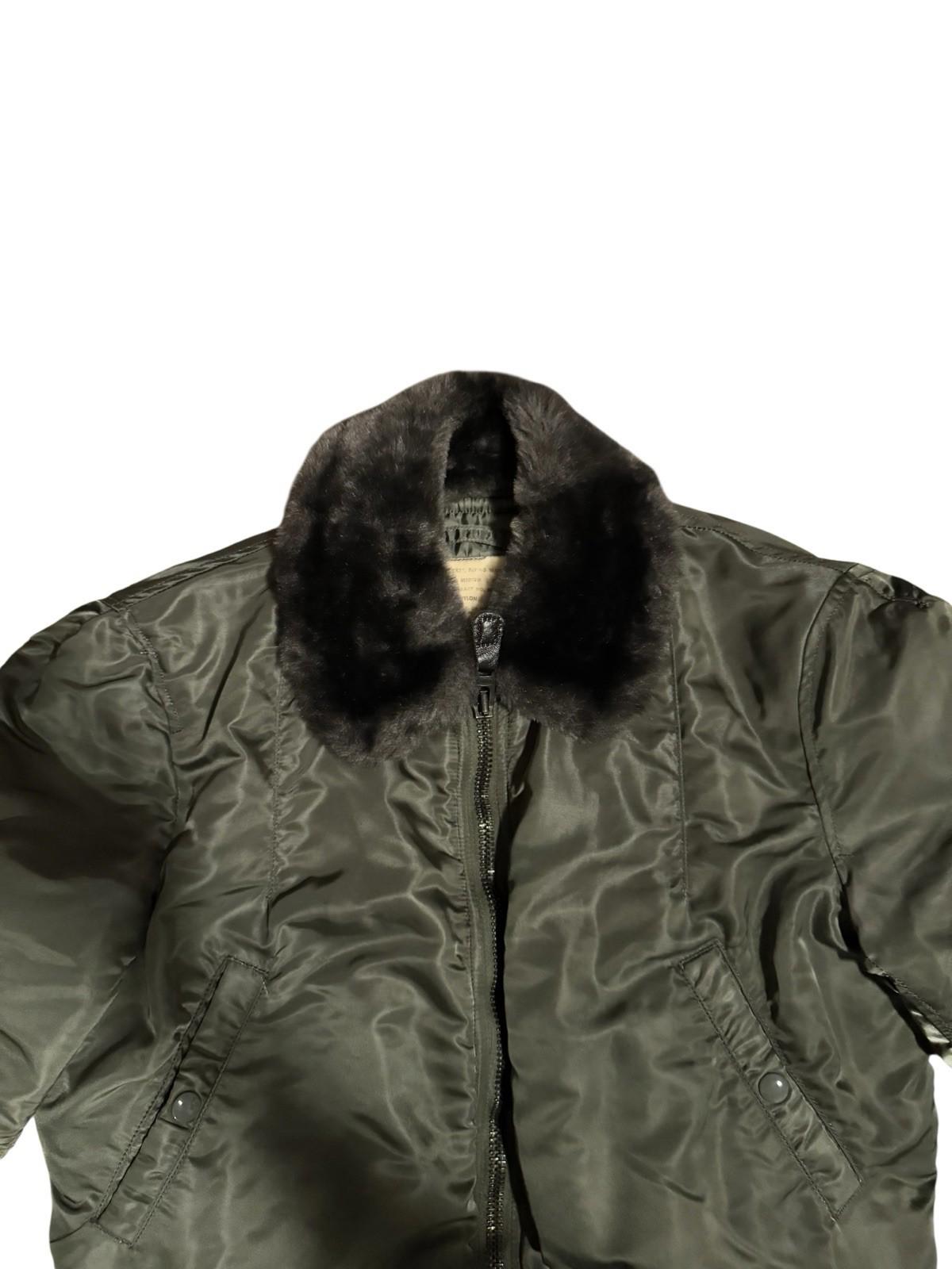 1970s Vietnam Women's Military Flight B-17B Nylon Bomber Jacket Scovill Medium