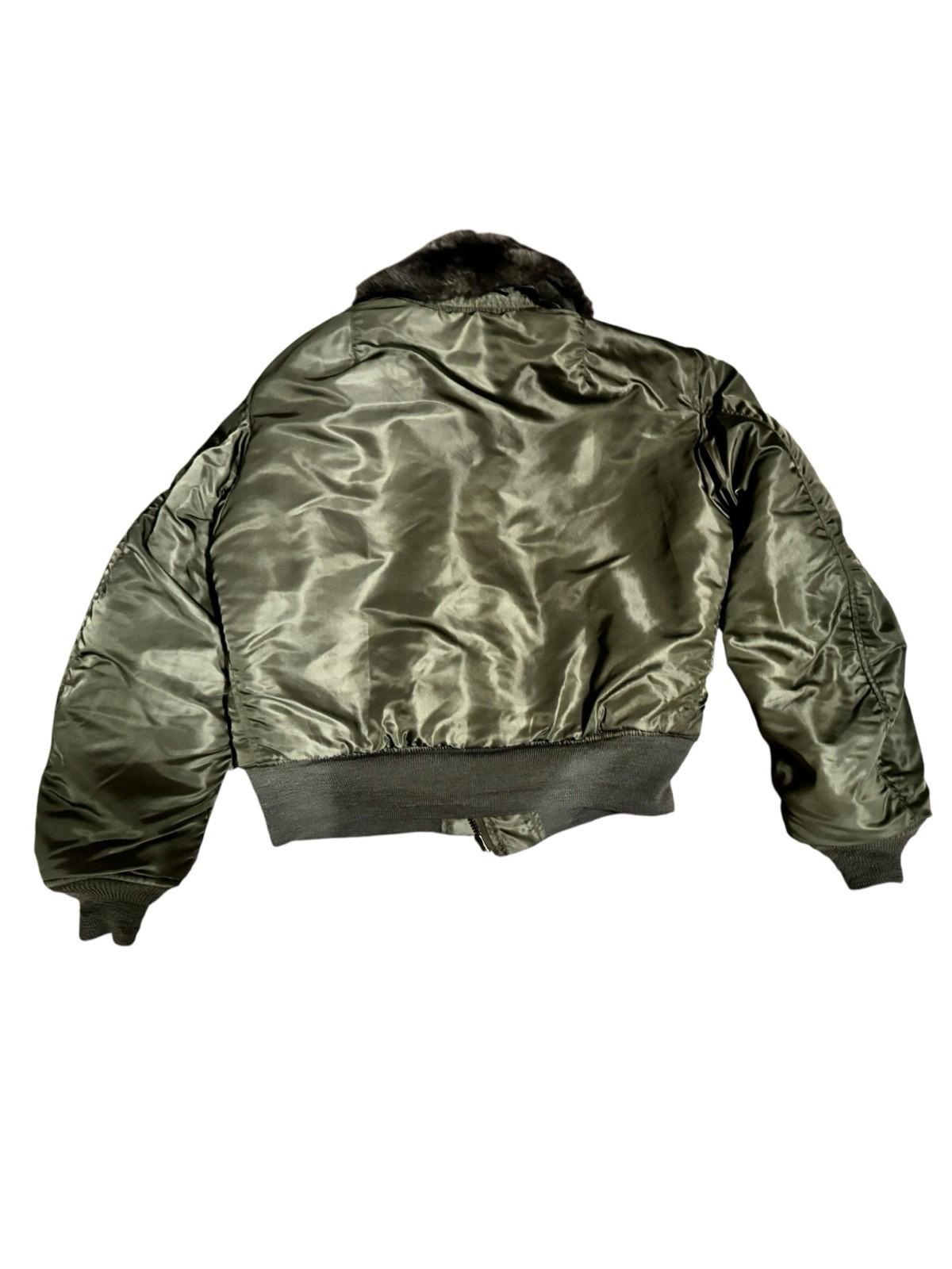 1970s Vietnam Women's Military Flight B-17B Nylon Bomber Jacket Scovill Medium