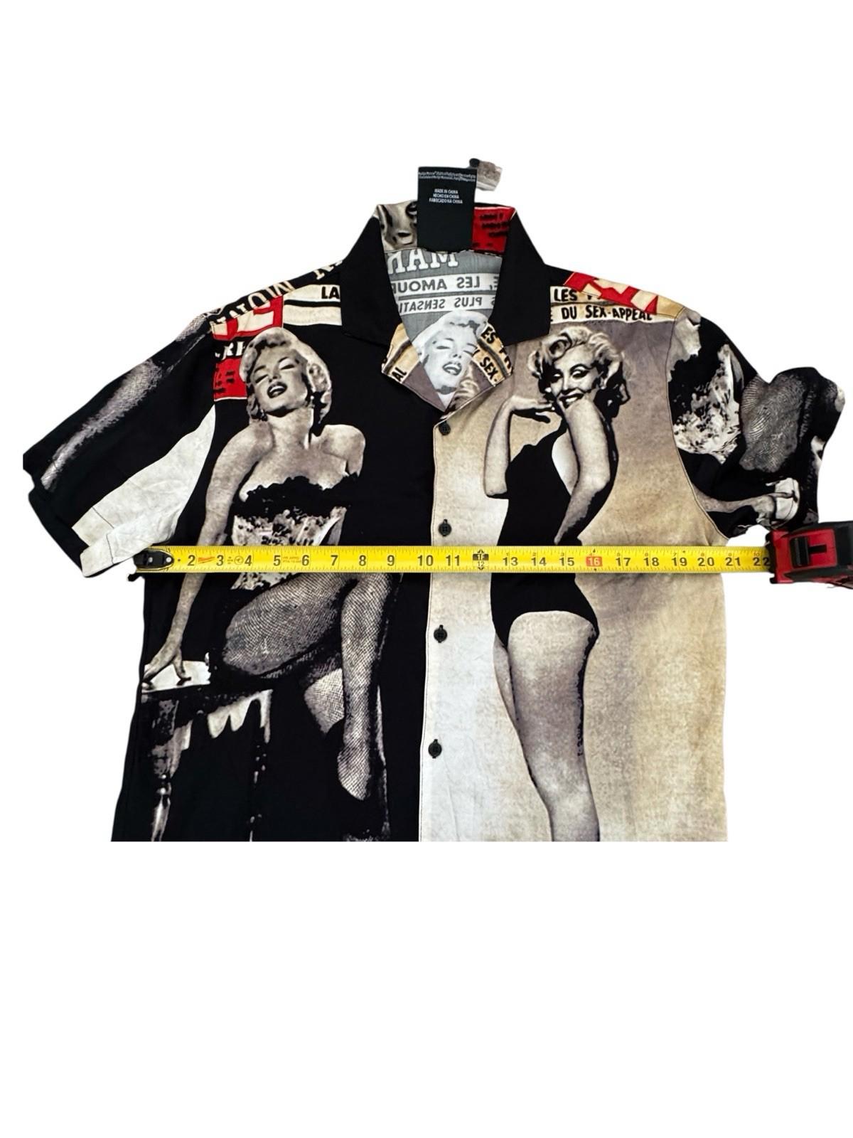 Forever 21 X Marilyn Monroe Mens Small Button Up Down Short Sleeve Shirt BNWT