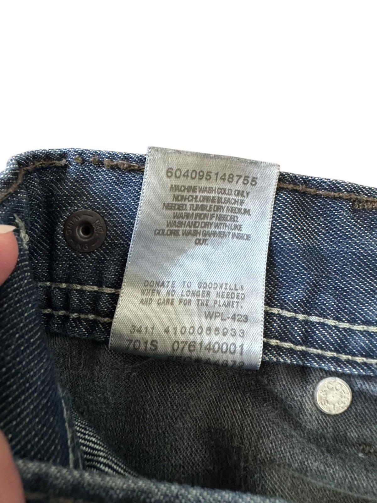 Levis 514 Slim Straight 29/32 Jeans Zippered Pockets Purple Stitching