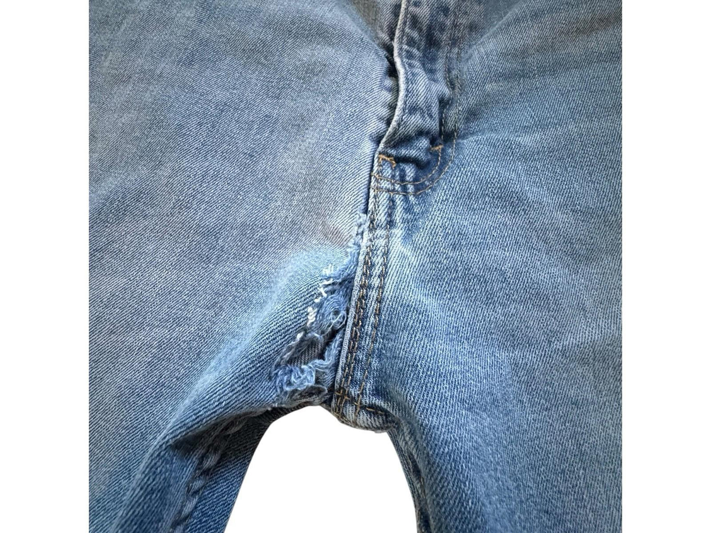 Levis 513 Blue Jeans Size 38 x 30 Denim Well Worn And Soft With Tear