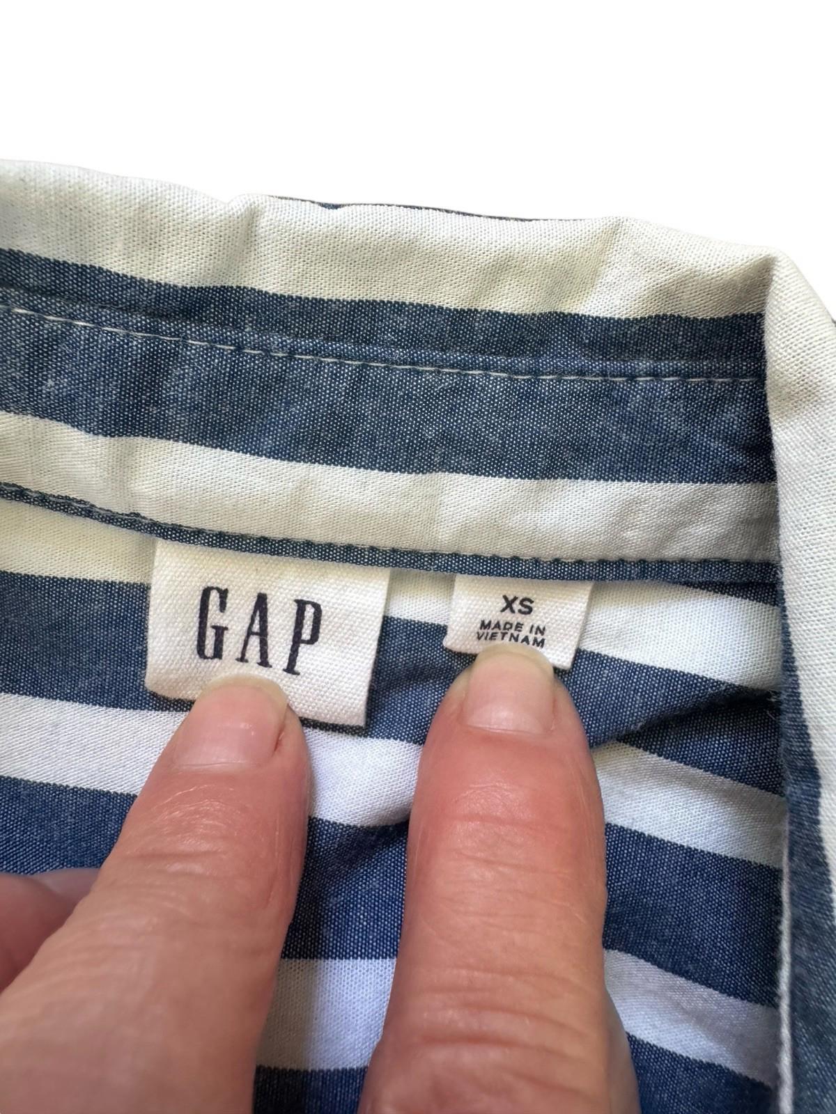 Excellent GAP Women's Bold Blue Striped Button Down Oxford FB Shirt Size XS