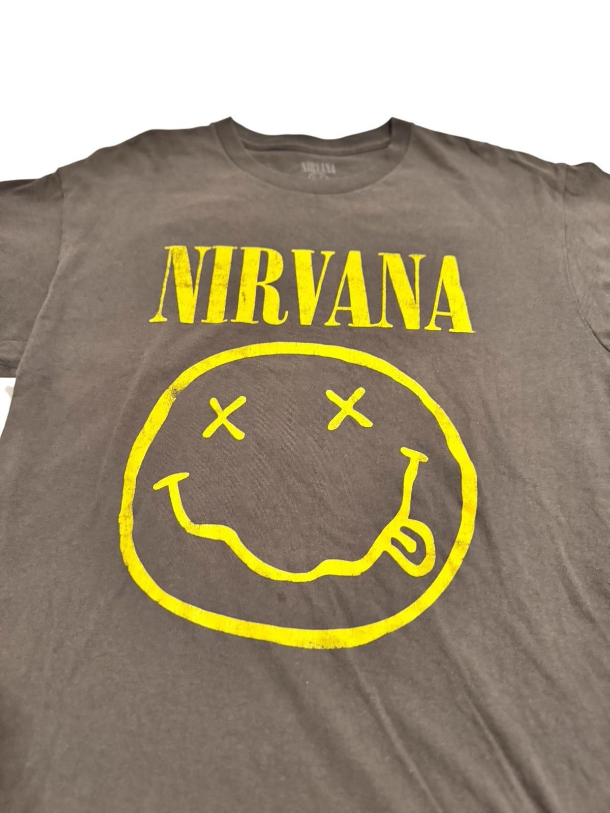 Nirvana Mens Vintage Look T Shirt Medium Regular Fit Cotton