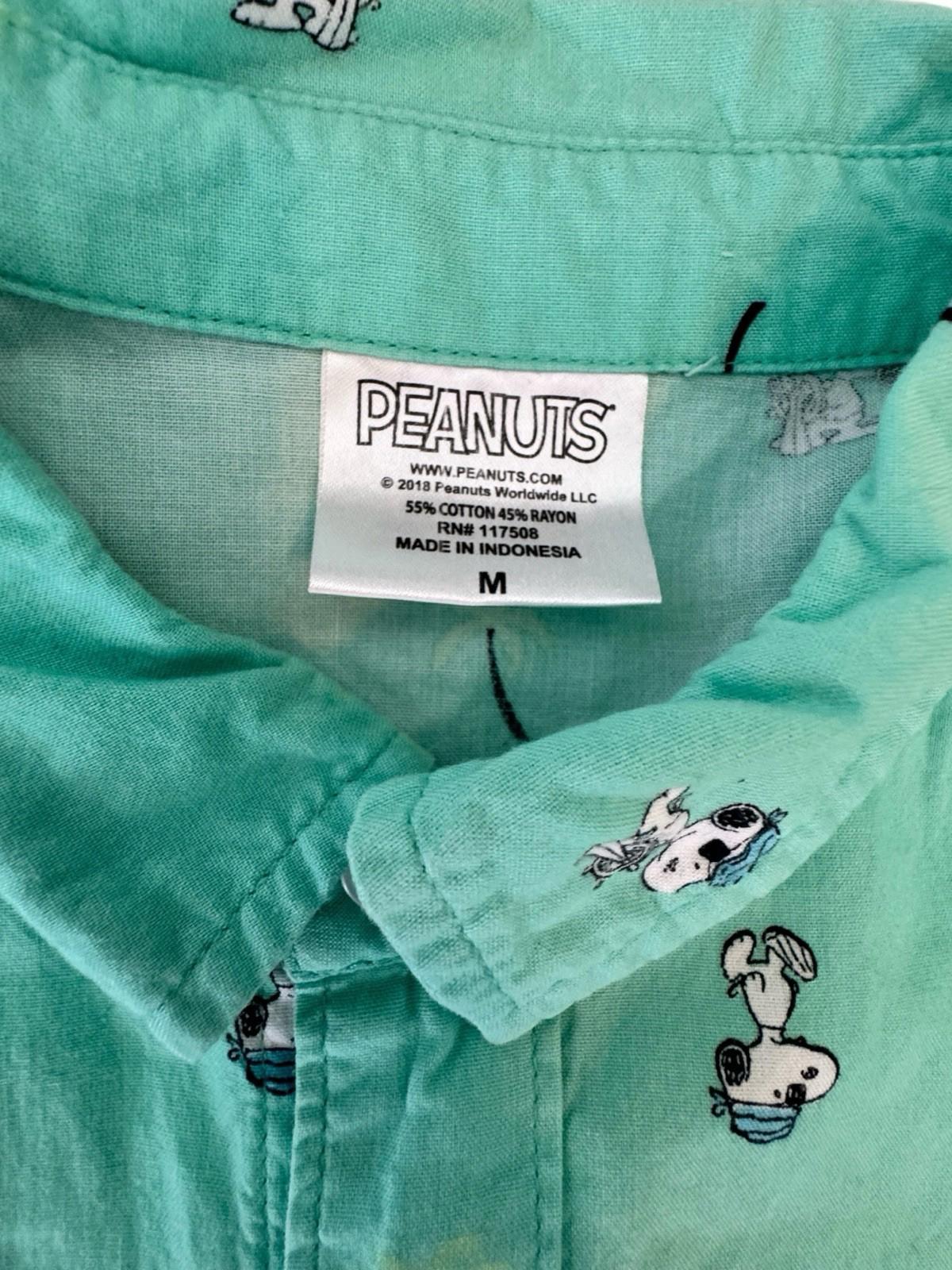 Peanuts Snoopy Sailing Boating Button Front Mens Medium