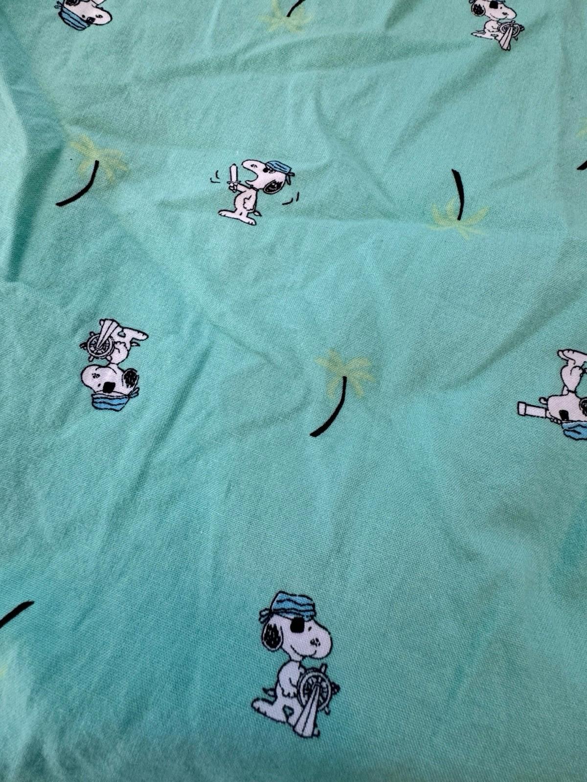 Peanuts Snoopy Sailing Boating Button Front Mens Medium