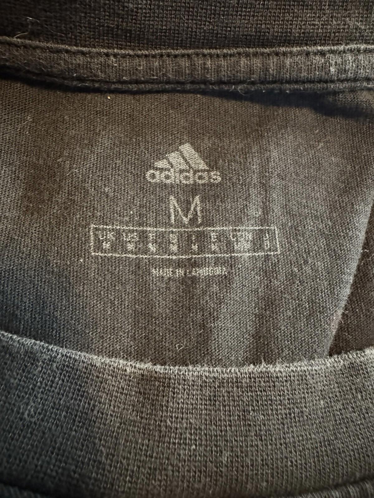 ADIDAS Logo Men's Women's Unisex Black Tshirt Tee Shirt Medium 24" Length